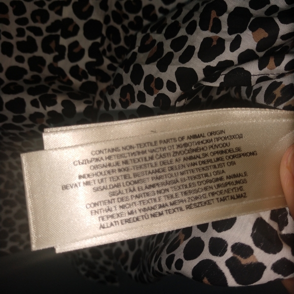 Burberry London Size 8 Animal Print Blouse - Picture 8 of 8